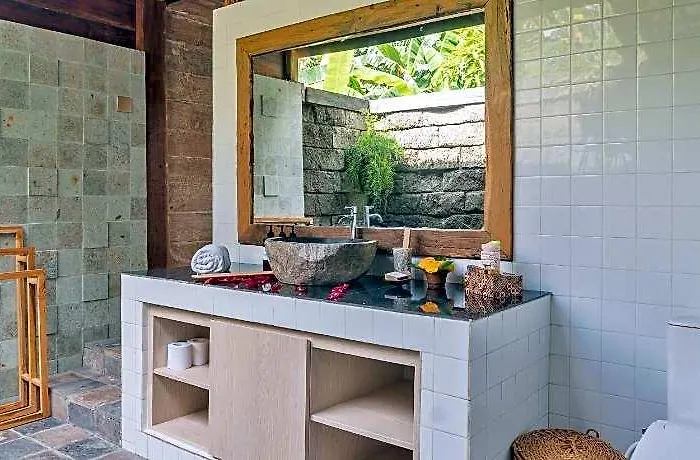 Nunu Bali Eco Friendly Retreat ホテル Nyambu